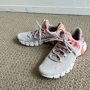 Nike Free Metcon 4 'Desert Sand Crimson Bliss'